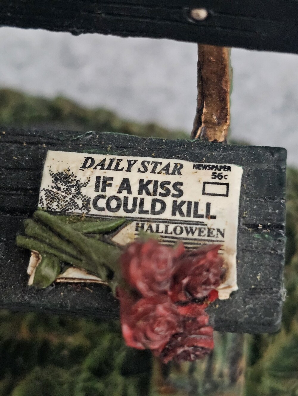 Dept 56 Village Halloween Lot: Kiss of Death, Is This Seat Taken, Rest in Pieces - Picture 3 of 16